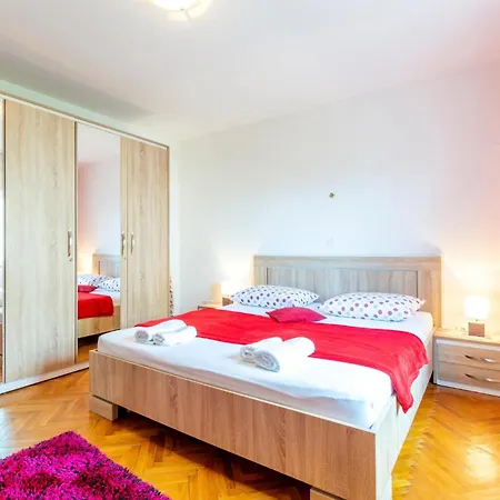 Gorgeous In With Wifi